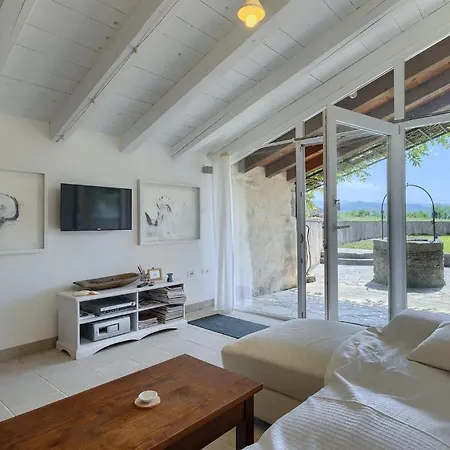 Prázdninový dům Elena *