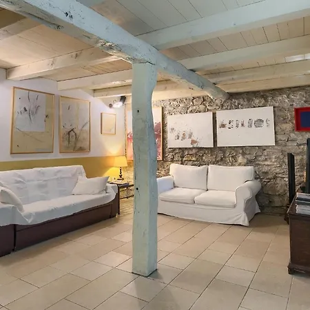 Holiday home Elena Buzet